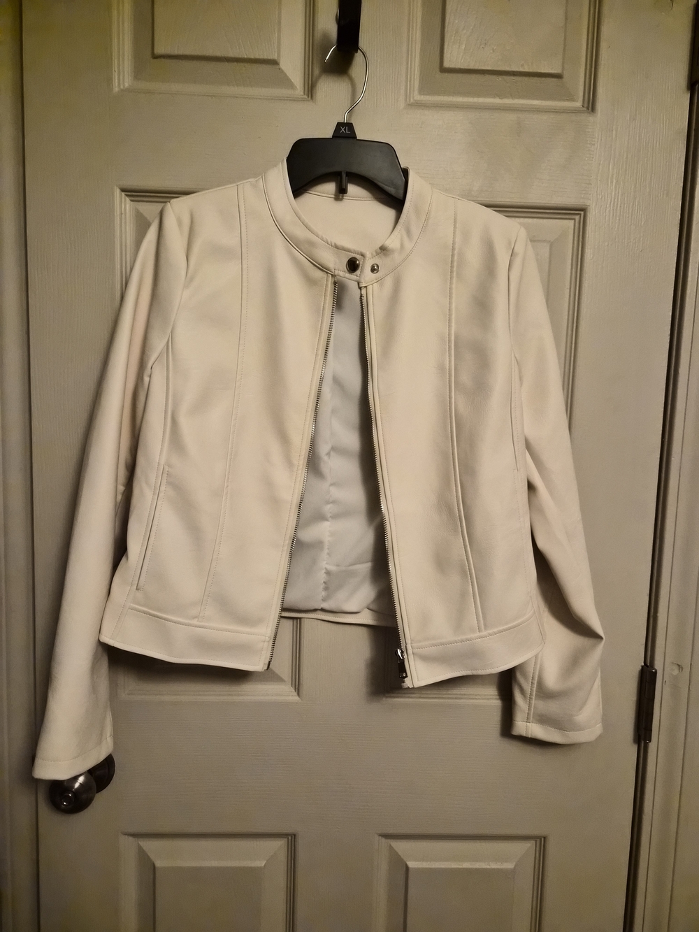 Classic Women's Cream Zip-Front Jacket